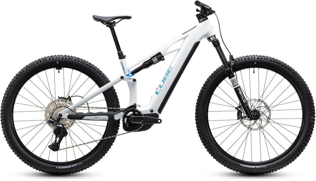 CUBE STEREO HYBRID ONE44 HPC PRO 800 metallicwhite´n´blue 2027